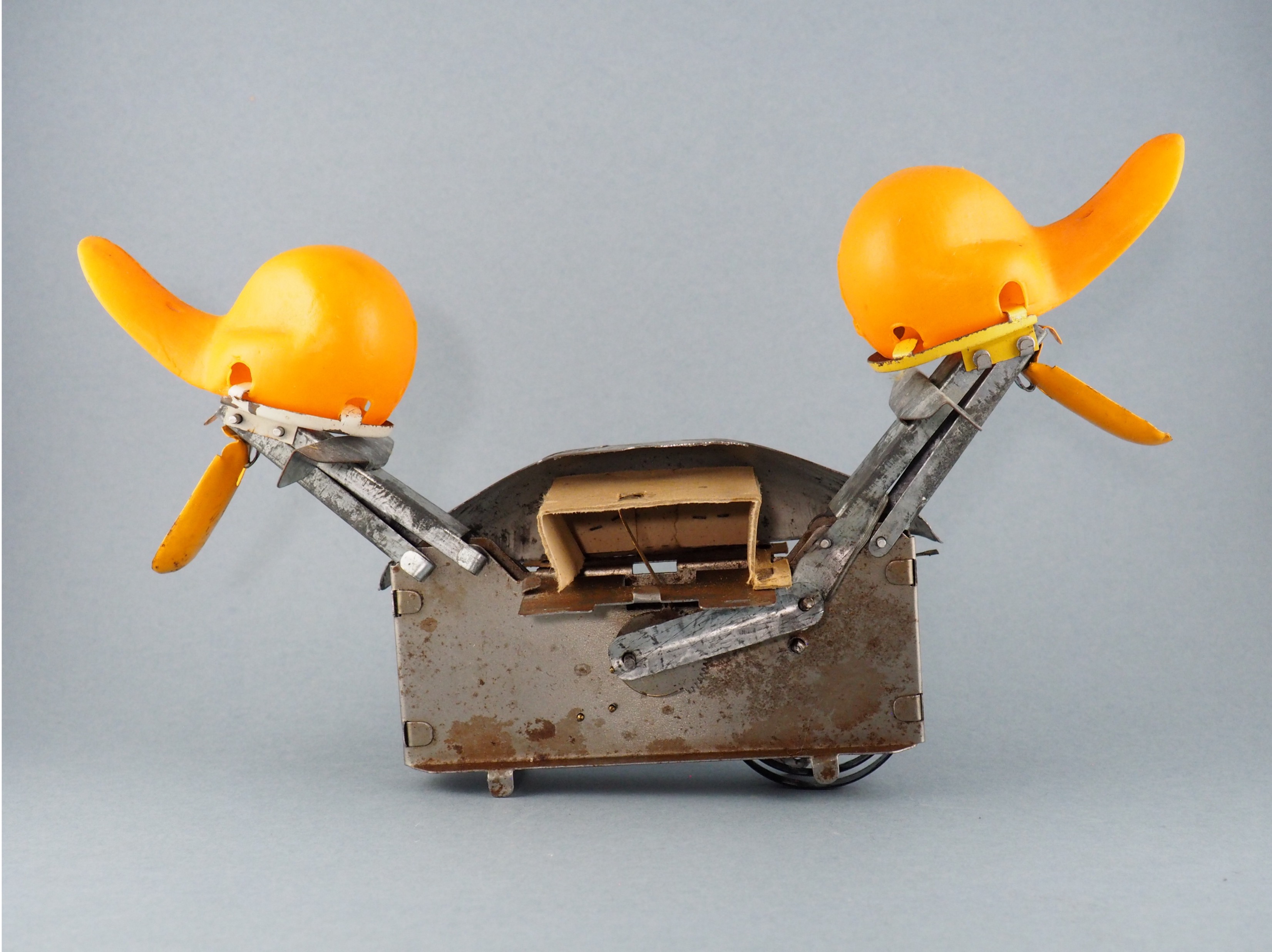 Quacking Baby Ducks mechanism